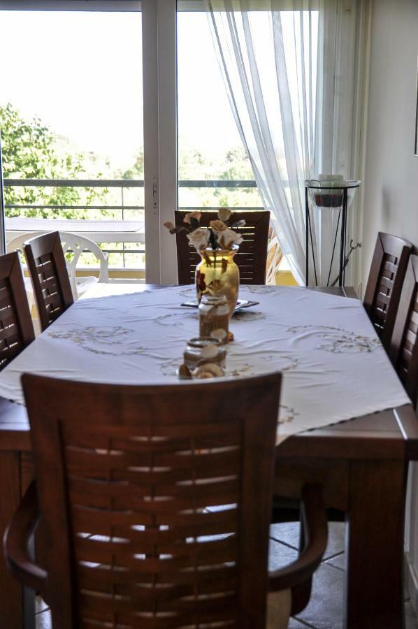 Martha'S Villa Nea Iraklitsa Esterno foto