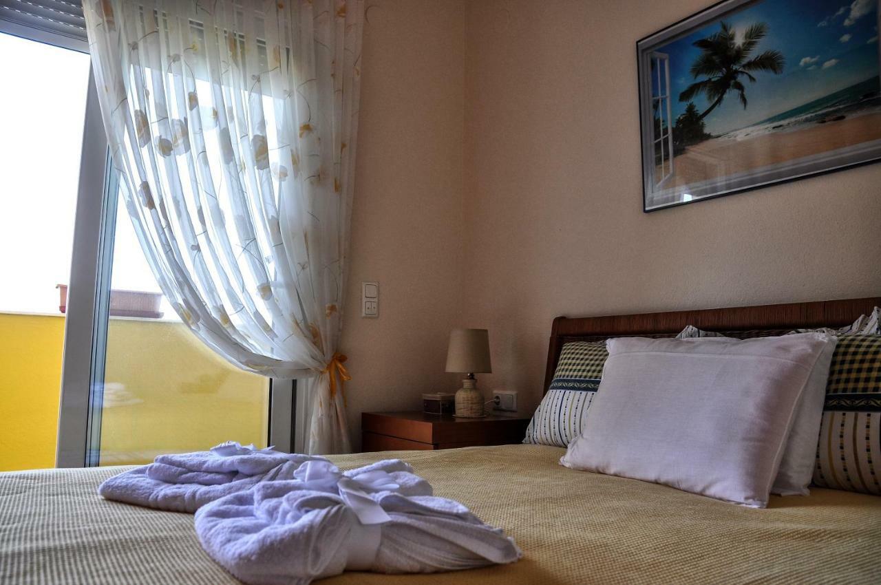 Martha'S Villa Nea Iraklitsa Esterno foto