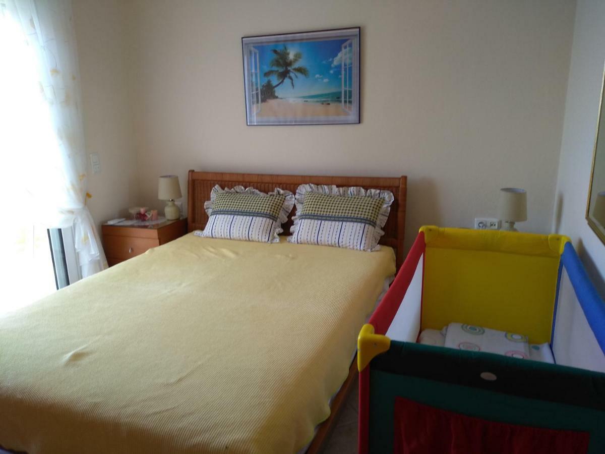 Martha'S Villa Nea Iraklitsa Esterno foto